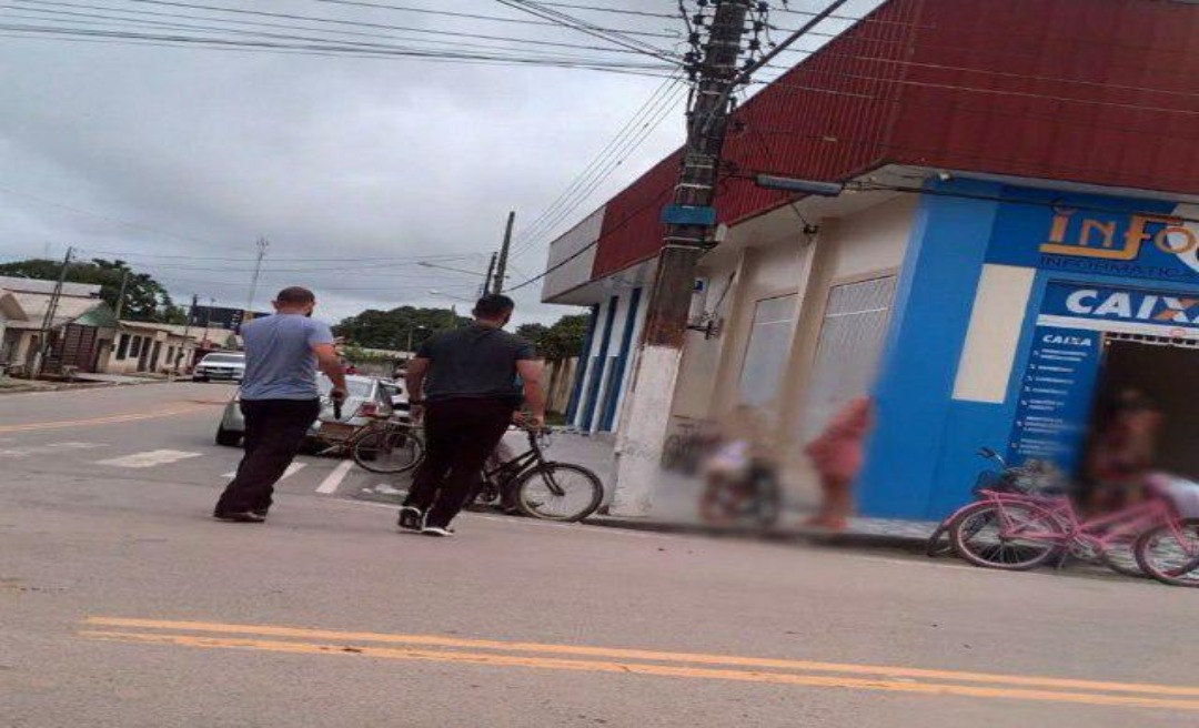 Mulher é presa em flagrante ao negociar no WhatsApp produtos roubados